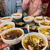 水果串串很有特色，推荐荔枝串串
