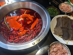 -王婆乔鲜鱼自助火锅(蜀汉路店)