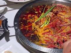 -茅草房·河畔园林火锅