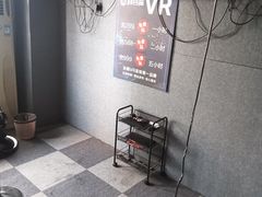 -VR 间客漫·PS电玩·虚拟现实包间游戏电竞(街道口店)