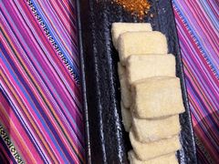 -香巴拉云南餐厅(华莱坞店)