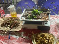 -老街烧烤大排档·地道湖北菜·龙虾馆(汉口火车站店)