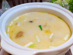 鲍鱼花螺鸡汤-南棠馆粤菜坊(群光店)