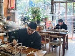 -哈尔滨小酒馆·鲜肉现穿自助烧烤(康新花园店)