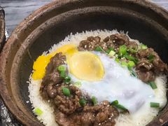 窝蛋牛肉煲仔饭-红星光发煲仔饭(大石街店)