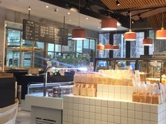 -Dough&Joe团憩(瑞虹天地月亮湾店)