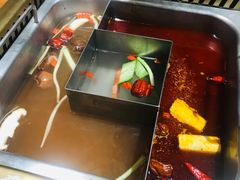 -东巴人鱼豆花火锅(幸福街店)