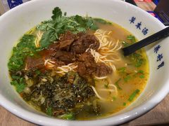 老坛酸菜牛肉面-和府捞面(东直门银座店)