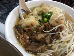 牛腩鲜虾云吞-正斗面家