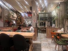 -玛格萝妮比萨屋(四平店)