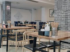 大堂-老白家纸包鱼·烧烤·海鲜(矿山路店)