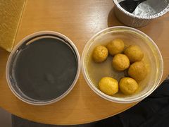 黑芝麻糊-广信牛奶甜品世家(台东店)