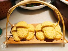 绿豆糕-吴越荣记苏州菜·松鼠桂鱼100%活鱼现做(月光码头店)
