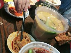 -爆炸头阿姨小四川正宗川味小吃(无任何分店)