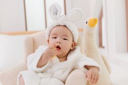 -小熊维尼高端儿童摄影(南山店)