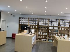 -华为授权体验店(万航渡路)