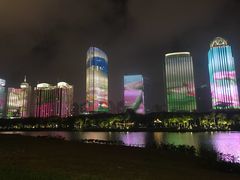 -万绿园