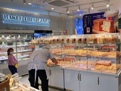面包甜点陈列柜-BreadTalk面包新语·烘焙蛋糕(东方宝泰广场店)