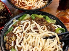 -丽虹云南过桥米线(兴工街店)