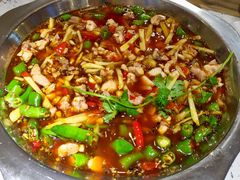 鸿鹤鲜锅兔（小）-兔行天下-鸿鹤鲜锅兔(中海国际店)