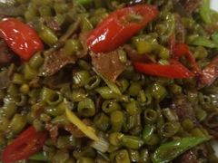 酸豆角炒鸡胗-东口码头·烧鸽子·鱼头泡饼·地方菜(金鹰悦城店)