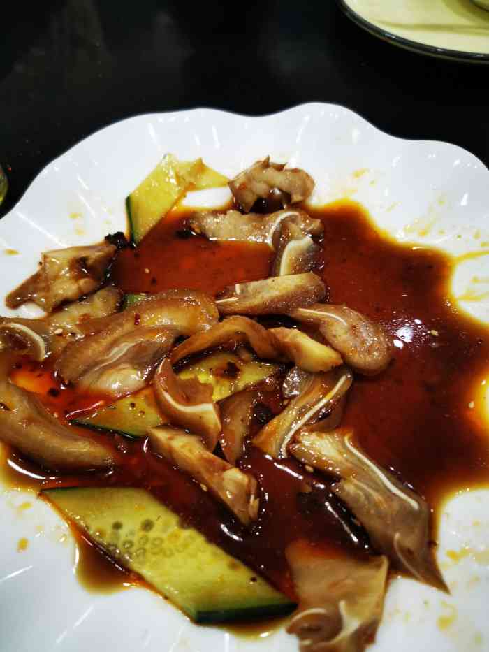 小背篓川菜馆·龙虾(嘉实生活广场店)-"点了石锅鱼,土豆牛腩,长豆角和