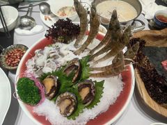 -红鼎豆捞·非遗鲍皇汤火锅(宝丰路店)