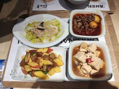 -老乡鸡(上海白玉兰广场店)