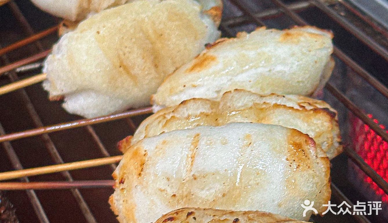 不愧是成都top1的乐山烧烤！烤排骨好好吃啊