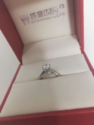 -威德钻石-克拉钻大本营(南京东路店)