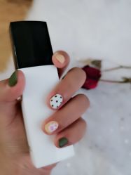 -雪奈传统美甲美睫