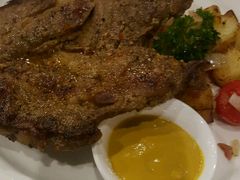 香煎猪颈肉-柏斯图德国餐吧(馆陶路德国风情街店)