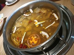 酸萝卜猪蹄汤-守柴炉烤鸭(科华中路王府井店)