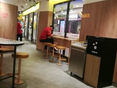 大堂-麦当劳(百联西郊购物中心店)