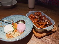 -蜜桃餐厅·伴山(湖滨商业街店)