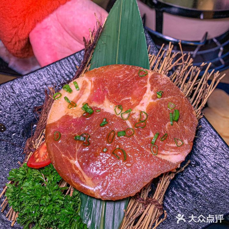 鹅岭二厂有家屋顶烤肉，谁还没有来过？