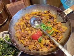 -富正毅三下锅·湘西韵味(天门山索道店)
