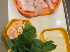 -润园四季椰子鸡火锅(卓越INTOWN店)