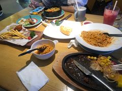 -菲滋意式休闲餐厅(北仑银泰城店)