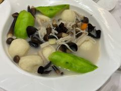 丝瓜鱼丸珍菇汤-顺德渔村·岭南一号