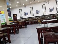 大堂-牛一嘴·兰州牛肉面·大盘鸡(财富中心店)