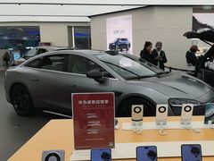-华为智能生活馆(上海中山公园龙之梦)