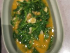 豌豆黄浸豌豆尖-半山腰·云南菜(侨福芳草地店)