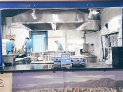 门面-陇上全荟兰州传统牛肉面(延吉路店)