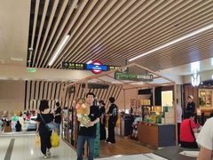 -三只松鼠(正弘城店)