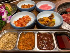 -明洞阿姨·韩式酱蟹烤肉·创意料理(三元桥店)