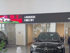 -天津波士信达奔驰4S店(卫津南路店)