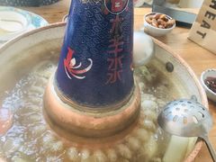 -毛辣果·贵州红酸汤牛肉火锅(西单店)