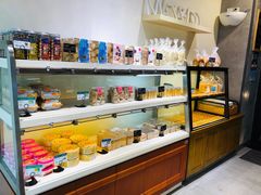 面包甜点陈列柜-麦的多生日蛋糕(花满庭店)