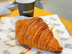 焦糖牛角包-GOTLOT COFFEE&KITCHEN角落厨房NOOK店